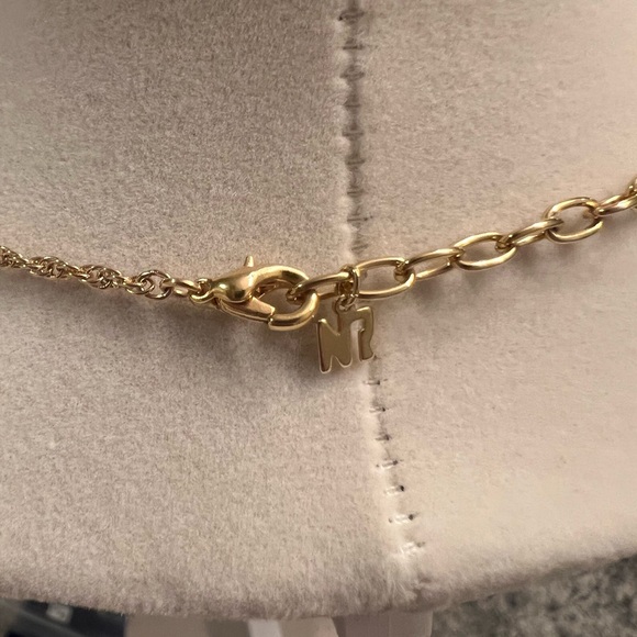 Nina Ricci - Gold and Silver Pendant Necklace - Picture 4 of 5